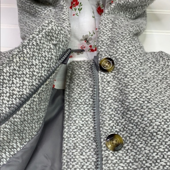 Carter’s jacket - Picture 3 of 3